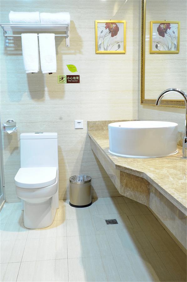 Vienna Hotel Ningbo Xiangshan Coach Terminal Экстерьер фото